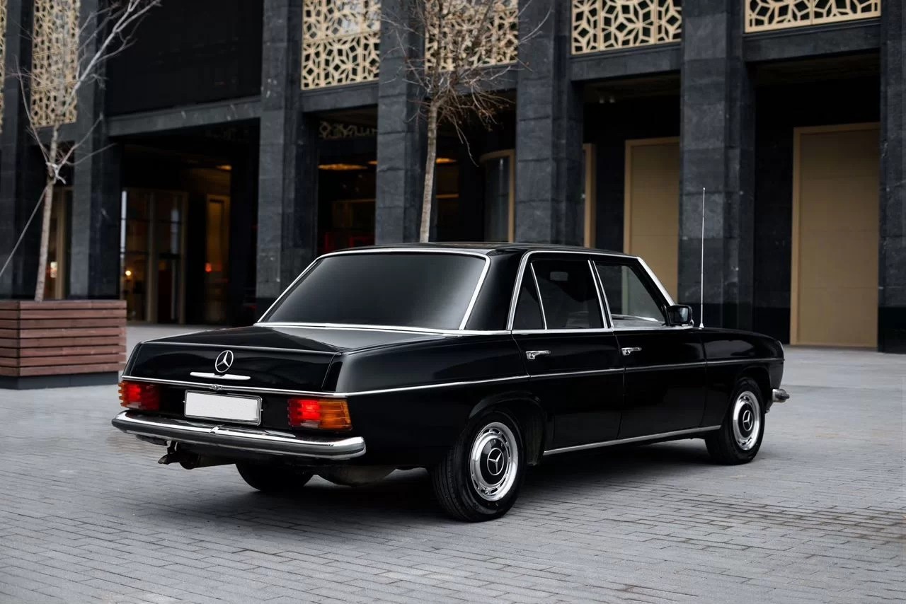 Mercedes-Benz W115 — фото 5